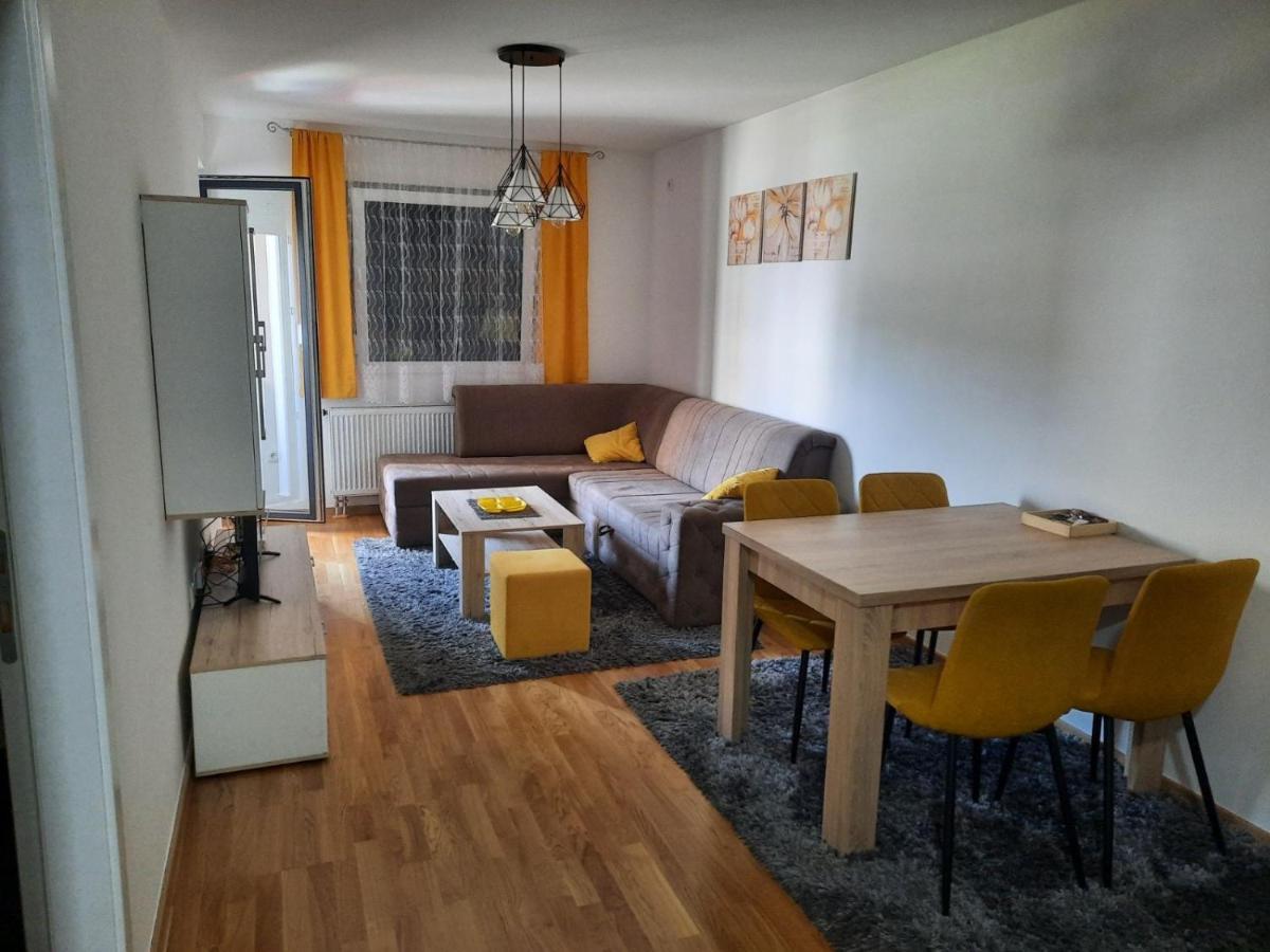 Apartman Bulevar Добой Екстер'єр фото