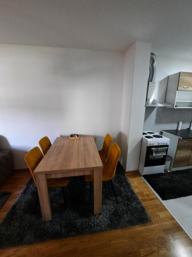 Apartman Bulevar Добой Екстер'єр фото