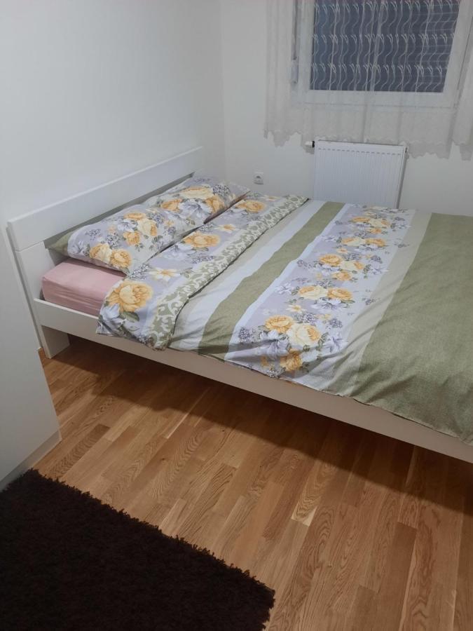 Apartman Bulevar Добой Екстер'єр фото